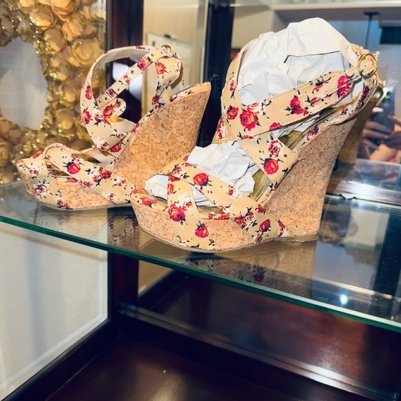 BAMBOO FLORAL PRINT FABRIC STRAPPY CORK WEDGES SIZE 8 - Picture 10 of 11